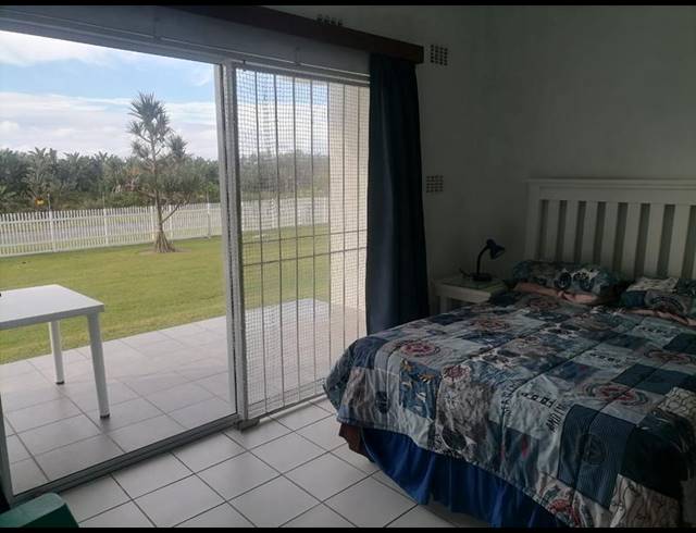 2 BEDROOM APARTMENT FOR SALE IN UVONGO BEACH